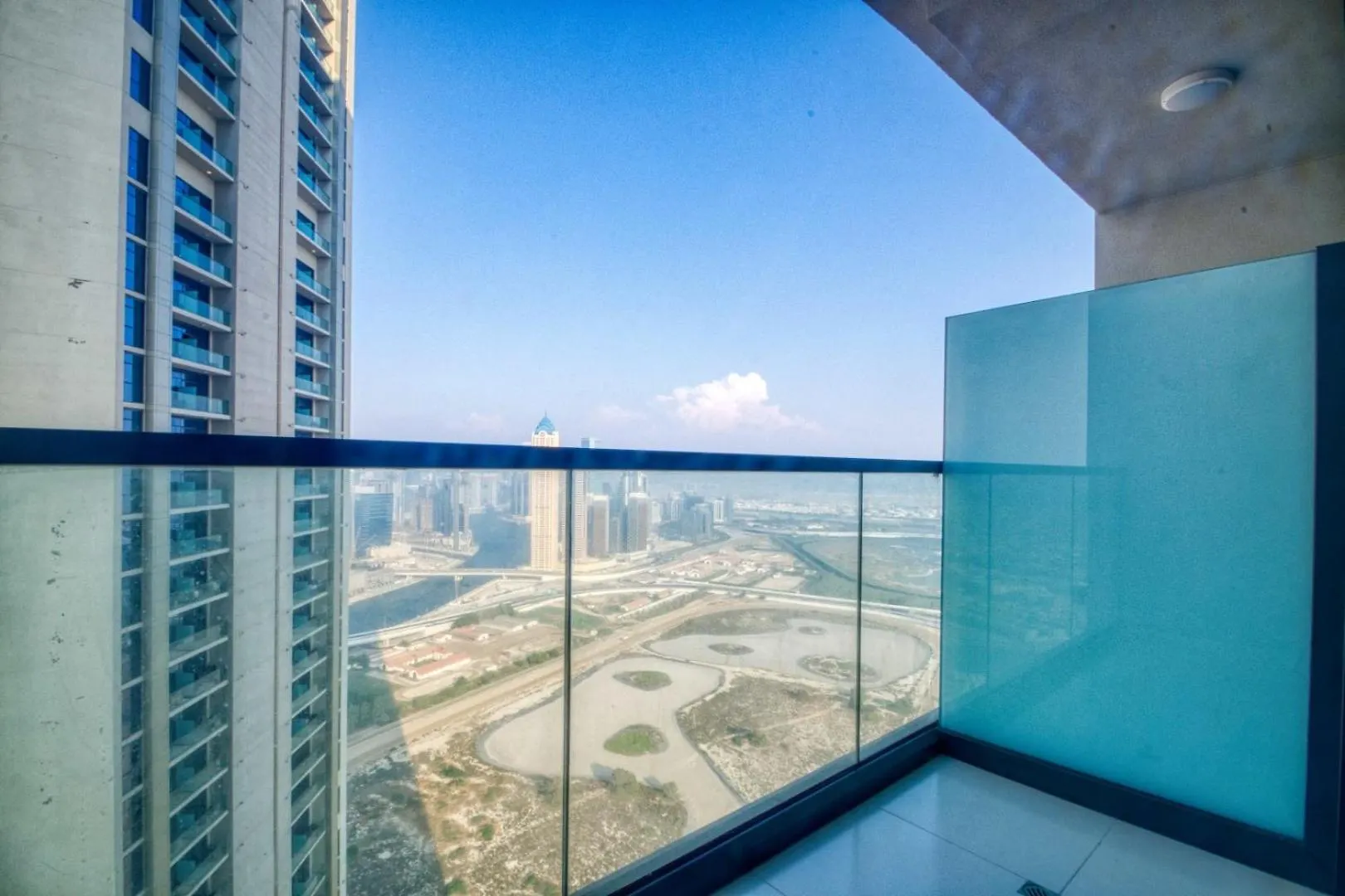 Dream Inn - Aykon Tower Apartments With Stunning City View Dubaj 0*,